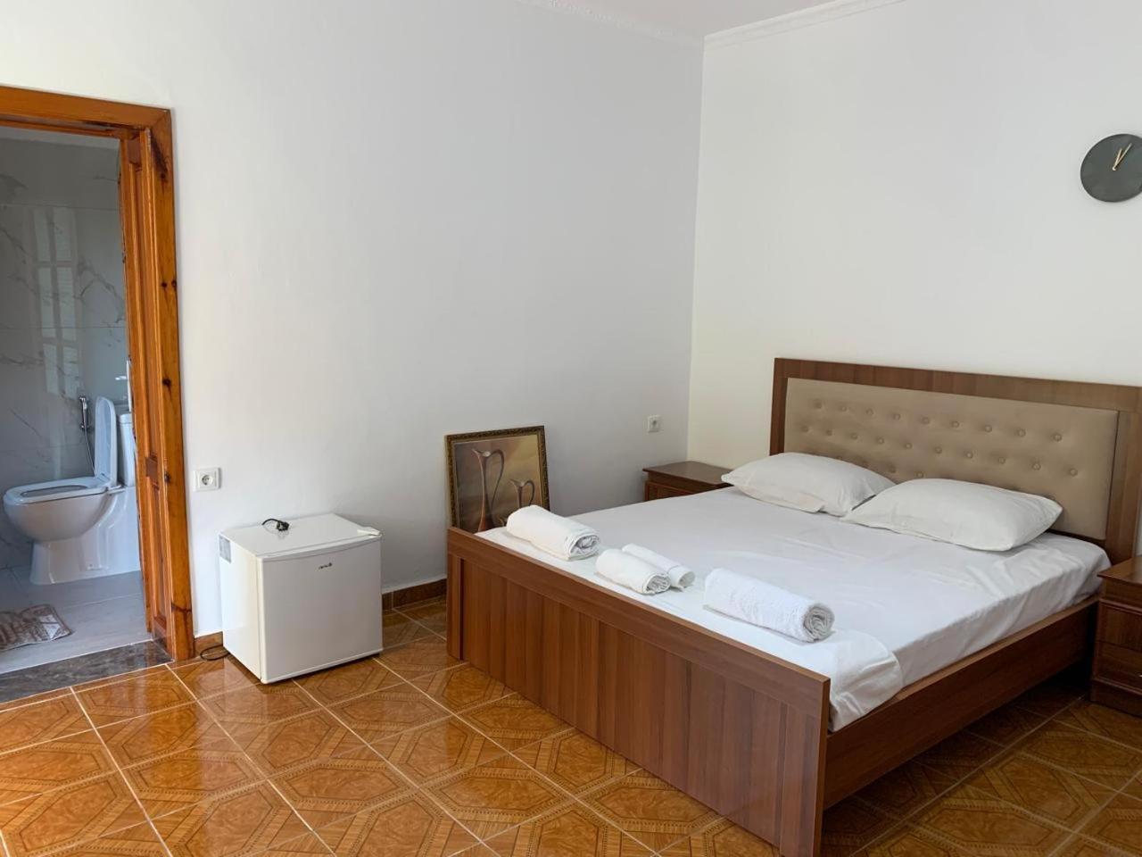 Rama Guest House Берат Екстериор снимка